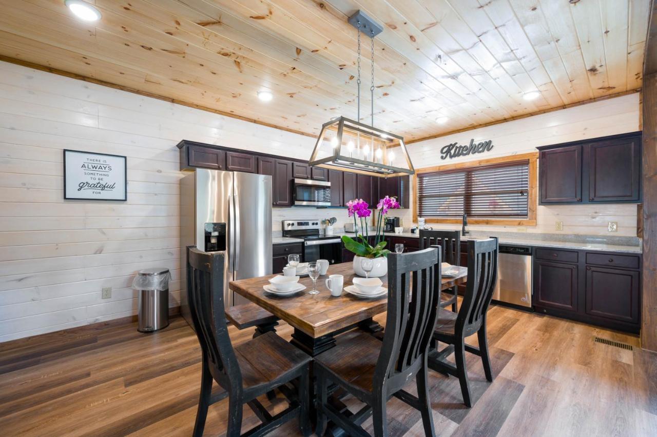 Osprey Nest Cottage Modern New Cabin Pigeon Forge Exterior foto